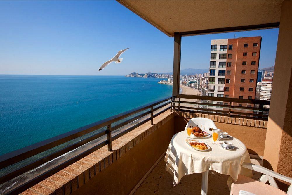 Les Dunes Suites Бенидорм Экстерьер фото